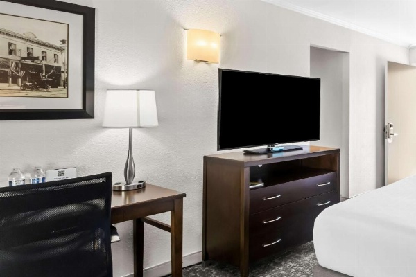 Best Western Garden Inn image 31